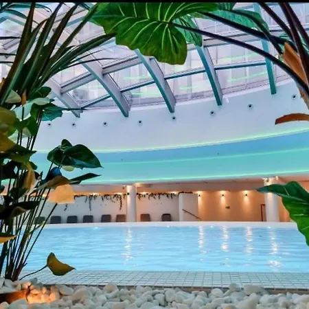 Hanza Tower Club Spa & Sauna & Jacuzzi & Pool * シュチェチン