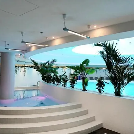 Hanza Tower Club Spa & Sauna & Jacuzzi & Pool
